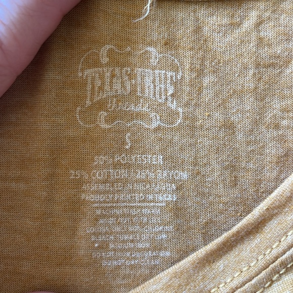 Yellowstone tshirt - Picture 3 of 3